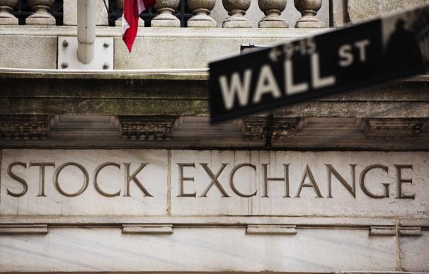 Wall Street en frente de la Bolsa de Valores de Nueva York,