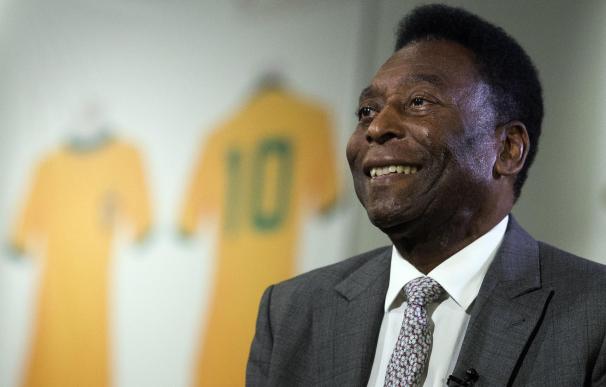 Fallece 'O Rei' el exfutbolista brasileño Pelé con 82 años.