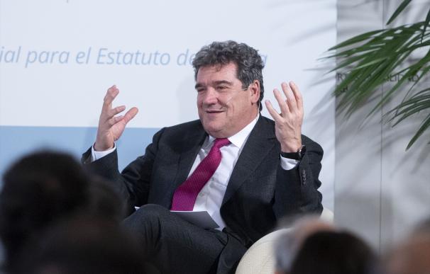 El ministro de Inclusión, Seguridad Social y Migraciones, José Luis Escrivá, participa en un diálogo abierto con el sector artístico en el Palacio de Zurbano, a 16 de enero de 2023, en Madrid (España).
