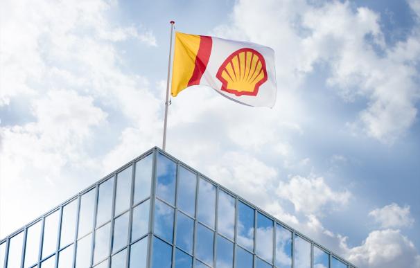 Bandera con el logo de Shell