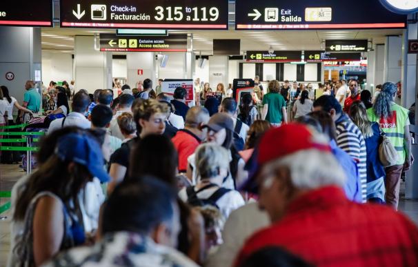 Llegada de turistas a los aeropuertos españoles