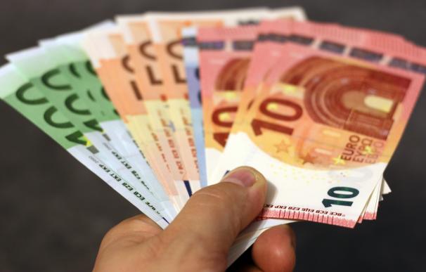 ¿Cuánto dinero ganarías invirtiendo 10.000 euros en Letras del Tesoro?