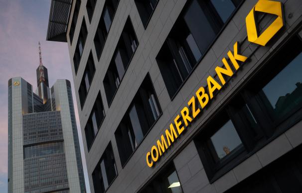 Commerzbank regresa al Dax después de cinco años en sustitución de Linde