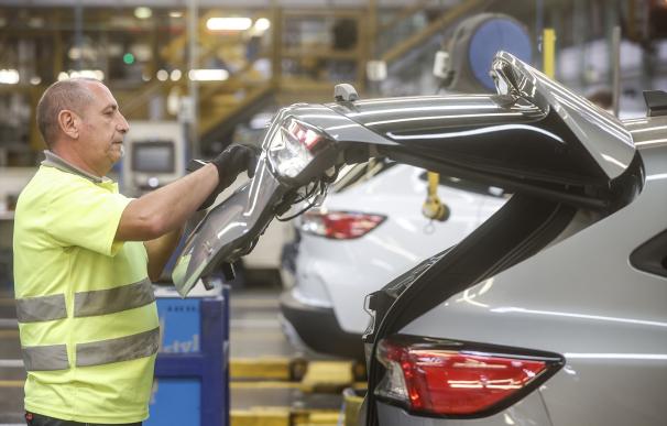 Ford España envía a sus empleados a un ERE por el problema de suministros