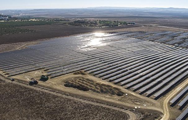 Ferrovial invertirá 75 millones en dos proyectos de energía solar en Andalucía.