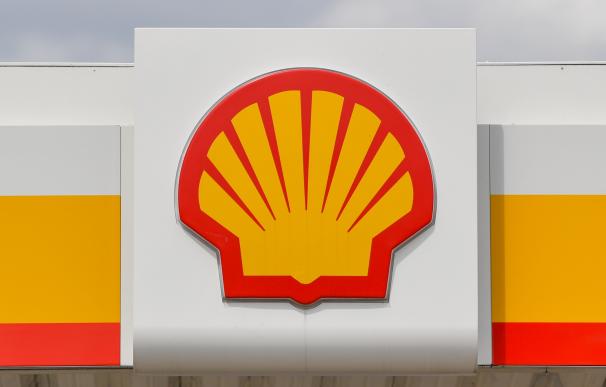 Shell deberá modificar su estrategia para reducir las emisiones de carbono.