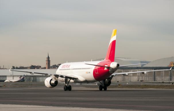 Iberia programará 730.000 asientos para viajar a Portugal el próximo verano.