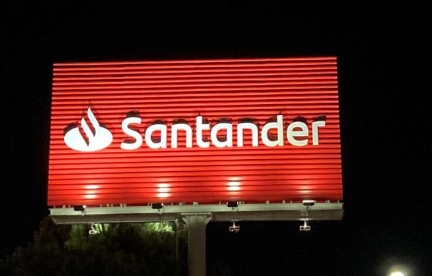 Santander recompra poco menos de 50 millones de acciones por 152 millones