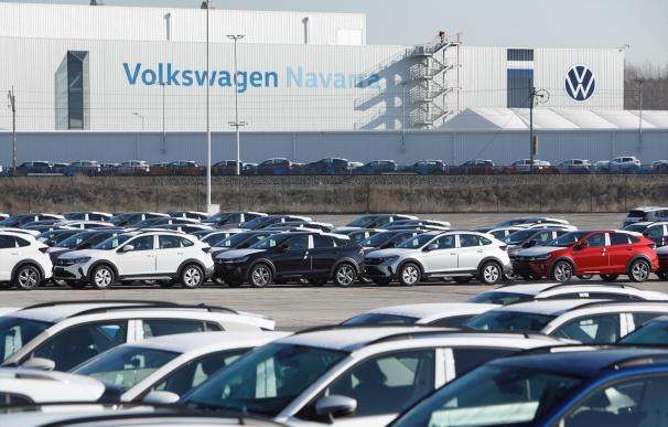 Volkswagen rechaza la fábrica de baterías en Navarra por la falta de financiación.