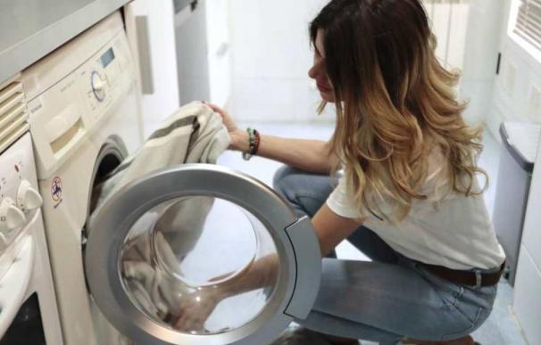 El precio de la luz mañana será gratis durante siete horas: ¿cuándo poner la lavadora?