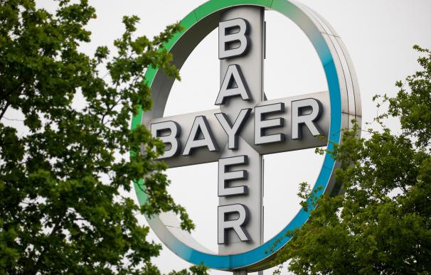 Bayer gana un 33,8% menos por la caída de los precios del glifosato y la inflación