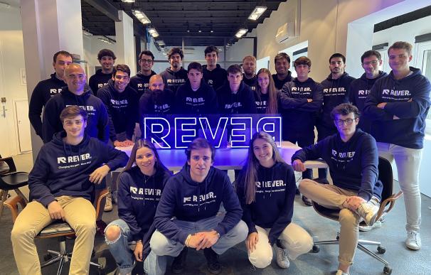 El equipo de Rever.