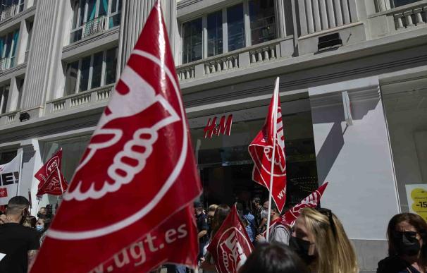 Los trabajadores de H&M convocan una protesta para reclamar mejoras salariales