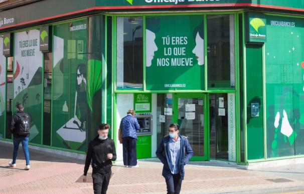 Santalucía y Unicaja Banco reorganizan sus negocios de seguros en Unicorp Vida