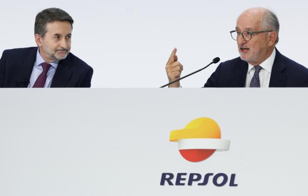 El CEO de Repsol, Josu Jon Imaz y el presidente de Repsol, Antonio Brufau.
