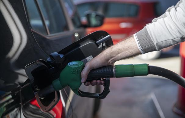 Las gasolineras italianas se ven obligadas a mostrar el precio medio del carburante