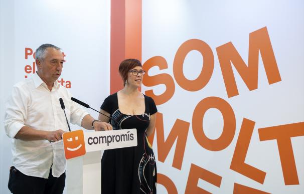 El candidato de Compromís a la Presidencia de la Generalitat, Joan Baldoví, y la coportavoz, Àgueda Micó