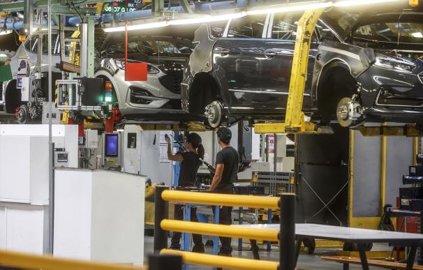 La industria automóvil alemana afirma necesitar "reformas masivas" en el sector