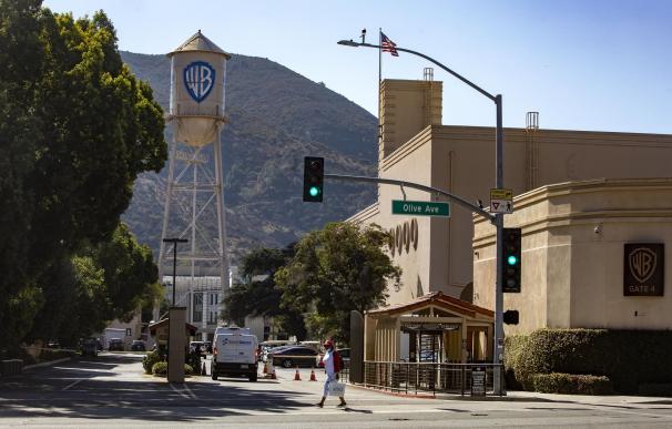 Warner Bros. estima pérdidas de hasta 500 millones por la huelga en Hollywood