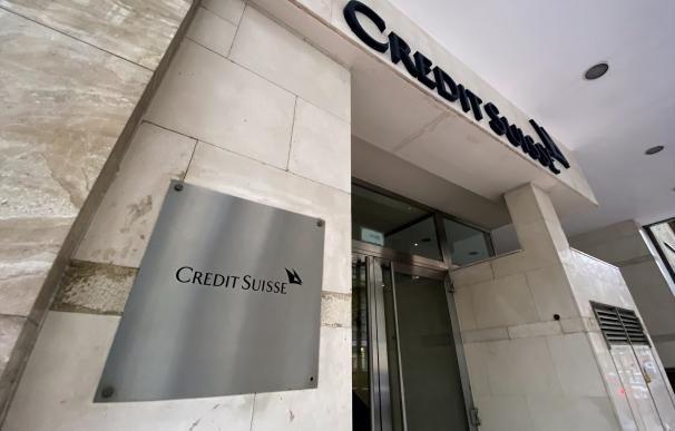 Entrada de la sede de Credit Suisse en Madrid (España)