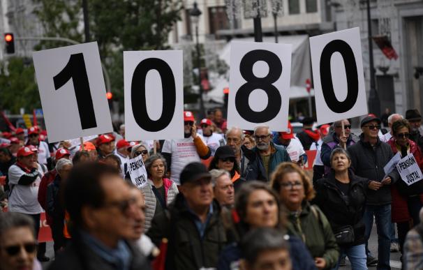 Los pensionistas se movilizan en Madrid y piden una pensión mínima de 1.080 euros