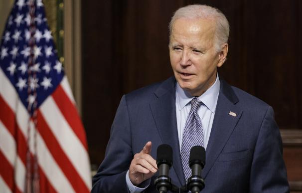 Biden presenta este lunes un decreto para impulsar controles de seguridad en la IA