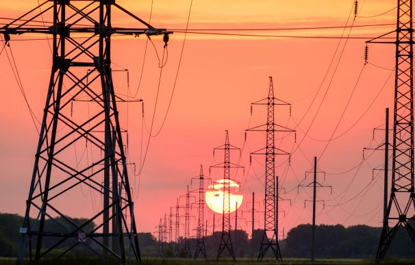 Bruselas mantiene las ayudas estatales al precio de la energía tres meses más