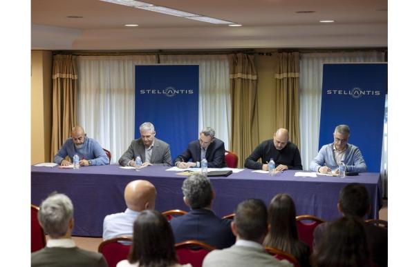 Stellantis apuesta por el equilibrio en Vigo con la firma del nuevo convenio colectivo