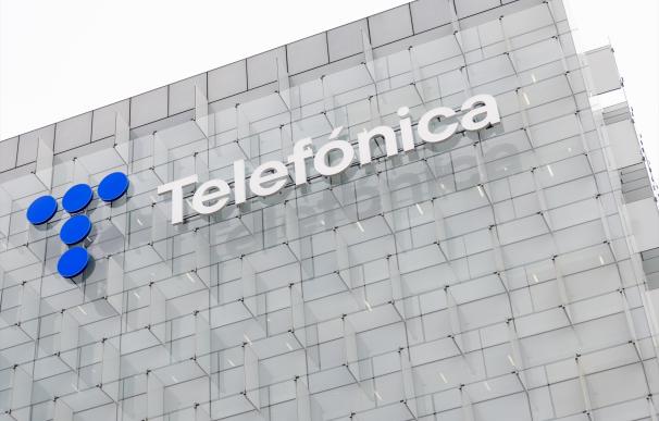 Telefónica cierra el lunes la compra de acciones con dividendos de 0,15 euros