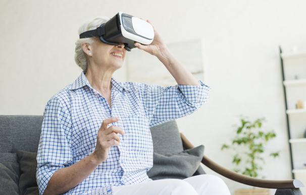 Telefónica y Meta se unen para llevar la realidad virtual a las personas mayores