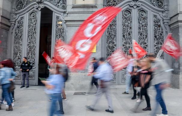 Banca y sindicatos culminan sin acuerdo las negociaciones por la subida salarial