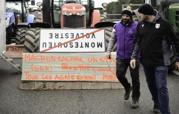 El Gobierno francés promete medidas en favor de la agricultura ante las presiones