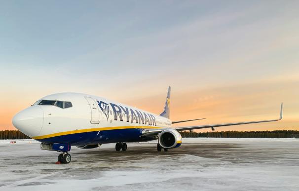 Las ganancias de Ryanair cayeron un 93% en el tercer trimestre de 2023