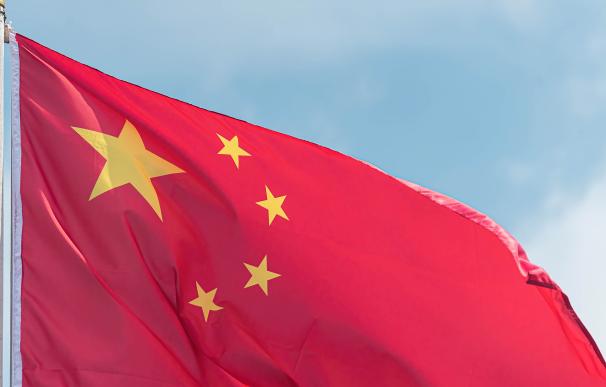 La bandera china ondea a la baja en los mercados.