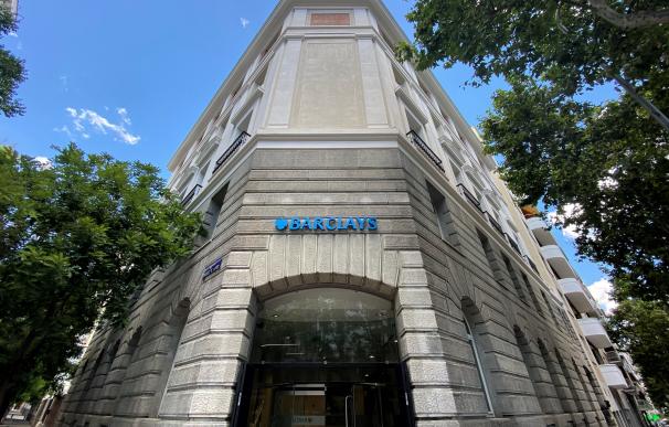 Barclays baja un 14,3% su beneficio en 2023 tras las pérdidas del cuarto trimestre
