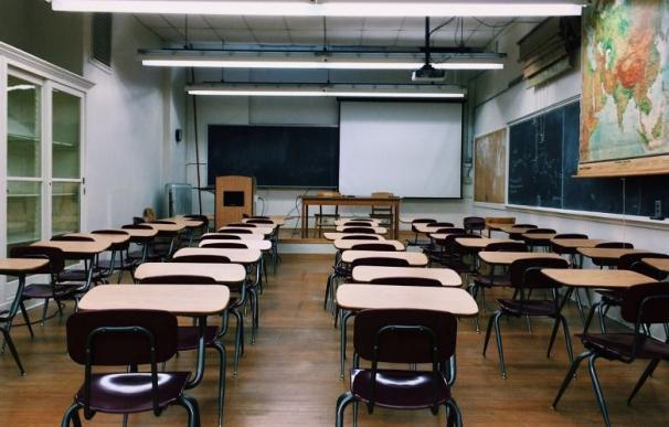 Un aula de colegio vacía