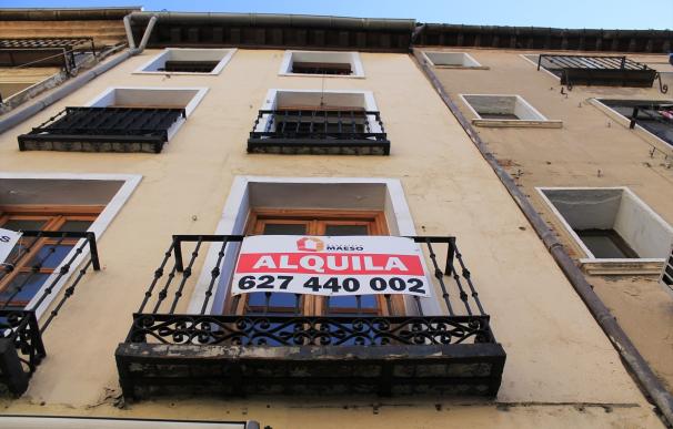 Más caro y menos espacio: alquilar cuesta 158 euros más para dos m2 menos de piso
