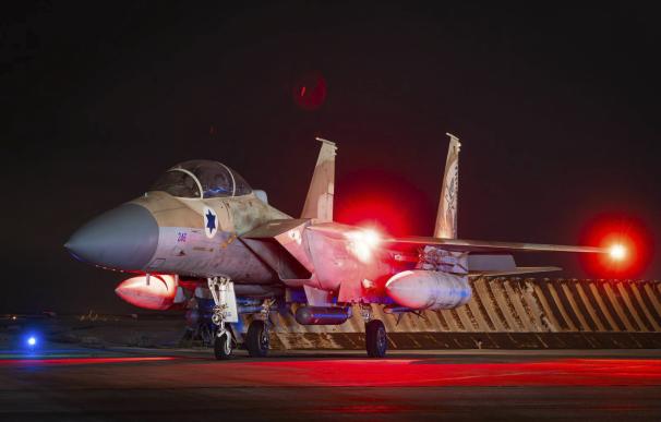 Pilotos del Ejército de Israel regresando tras la actividad anoche para la intercepción de misiles iraníes