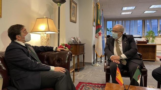 El ministro de Exteriores, José Manuel Albares, se reúne con su homólogo de Argelia, Ramtane Lamamra, en Nueva York durante la Asamblea General de la ONU