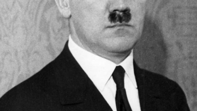 Publican 30 fotos inéditas de la pareja de Hitler, Eva Braun