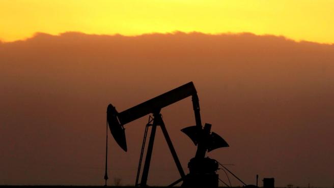 La OPEP busca tensionar al petróleo con un recorte de producción por la  recesión