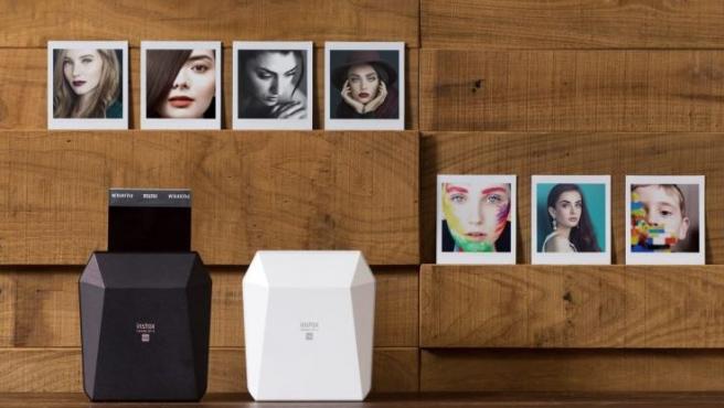 pestillo Reembolso violinista Fujifilm lanza una impresora retro de estilo Polaroid para los smartphone