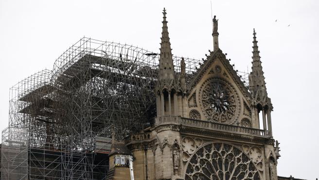 INCENDIO NOTRE DAME - Una catedral de madera se instalará junto a Notre Dame  mientras duren las obras
