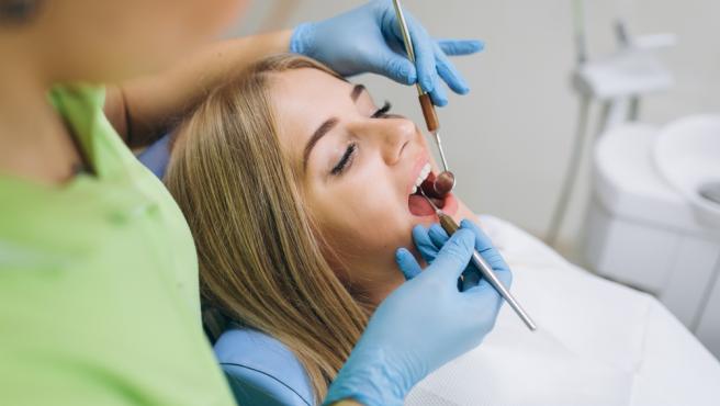 Ressource d'examen de dentiste d'image