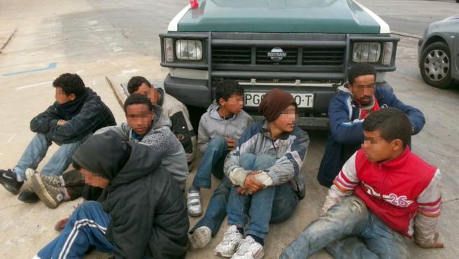 Migrantes localizados en el puerto de Melilla