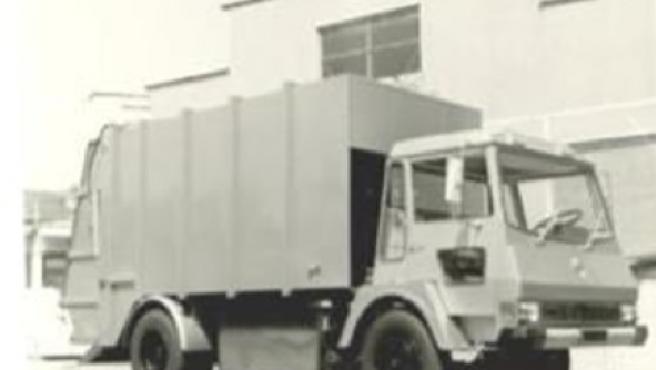 Primer camión recolector 100% eléctrico puesto en servicio en Barcelona en 1974