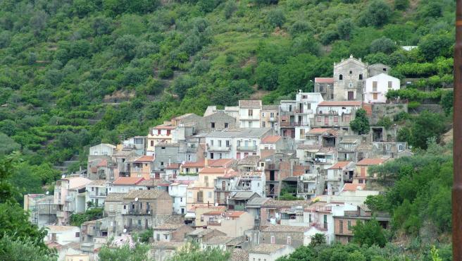 Italia, pueblo italiano que vende casas por un euro.