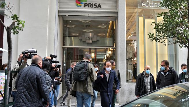 Pablo Iglesias saliendo del debate de la Cadena SER