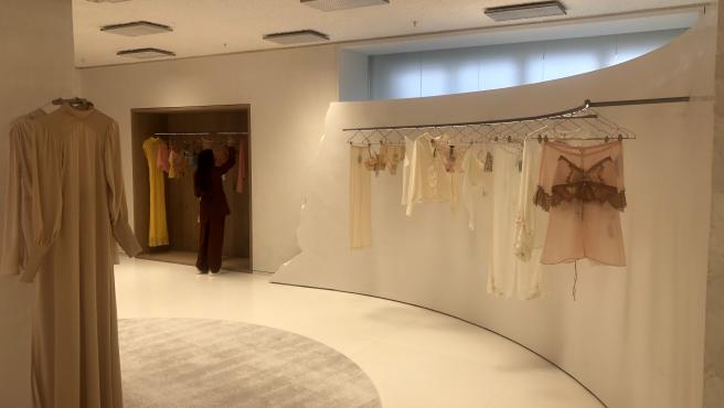 Showroom de lencería en la nueva tienda de Zara
