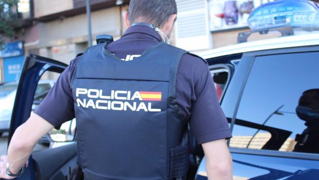 Tres detenidos por atacar con disolvente y causar lesiones graves a un policía fuera de servicio en Gran Canaria